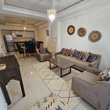 Charming Apartment In 에사우이라 외부 사진
