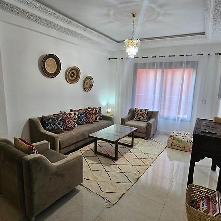 Charming Apartment In 에사우이라 외부 사진