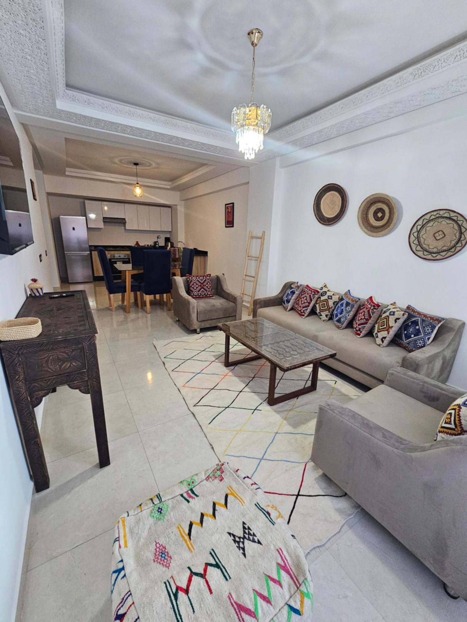 Charming Apartment In 에사우이라 외부 사진